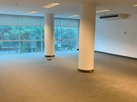 Edificio comercial a la venta en Microcentro