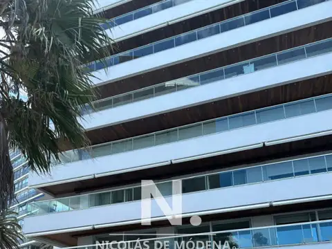 Departamento en Venta de 4 dormitorios