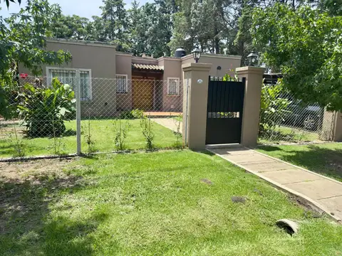 Venta Casa 5 ambientes sobre lote de 730 en barrio Parque Sakura, Exaltacion de la Cruz