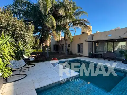 SE ALQUILA CASA NIVEL PREMIUM COUNTRY VALLE VIEJO