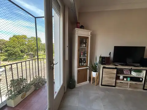 En Venta Departamento de 3 Ambientes al frente con Balcon Exc. Vista Villa Devoto
