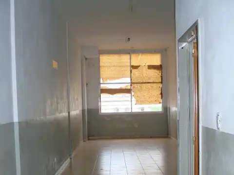 Local en Alquiler Via Púb.