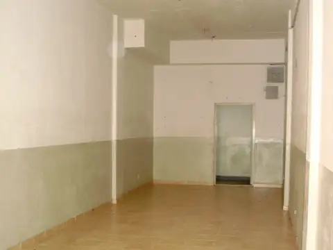 Excelente Local 3 Plantas. Fabrica, Textiles, Show Room. Oportunidad