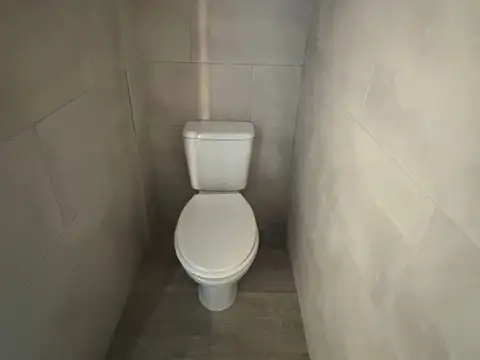 Depto Tipo Casa en Alquiler en Ezpeleta Este, $ 800.000