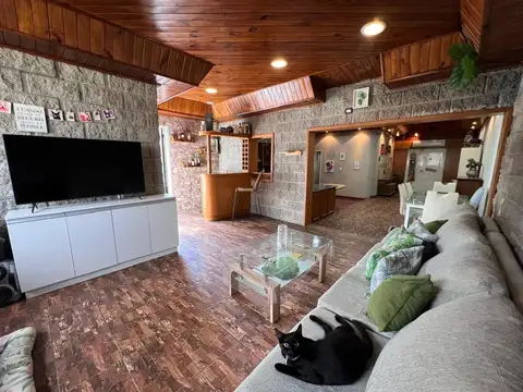 Depto Tipo Casa en Venta en Caseros, USD 129.000