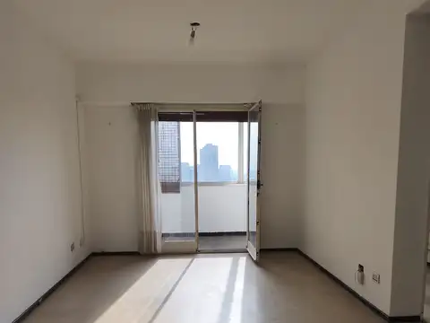 DEPARTAMENTO DE 3 AMBIENTES CON BALCÓN AL FRENTE Y EXCELENTE VISTA ABIERTA. BERUTI 205 AVELLANEDA