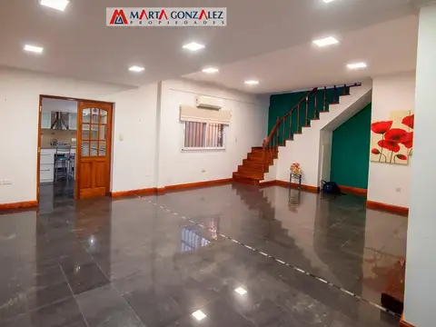 Casa en Venta en Villa Sarmiento, USD 185.000