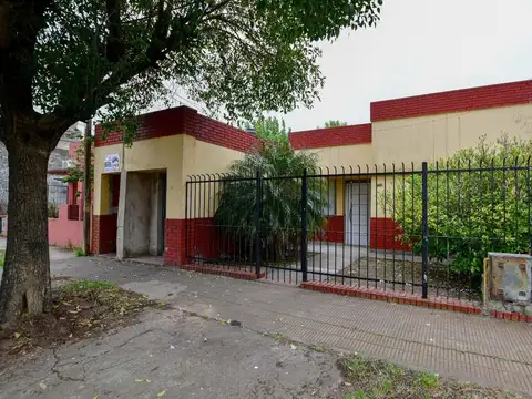 CASA EN VENTA EN LA PLATA 2 DORMITORIOS