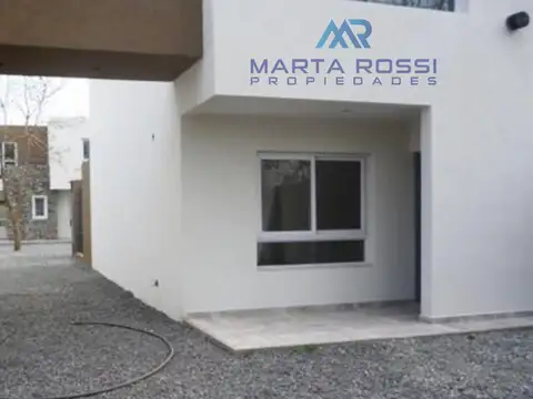 Casa 3 ambientes con 2 baños