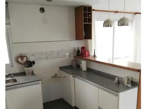 Casa 3 ambientes con 2 baños