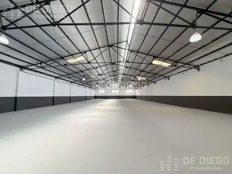 Alquiler deposito 605 m2 parque empresarial con seguridad Monte Grande Esteban Echeverria