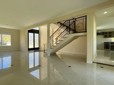 Casa en Venta al Este