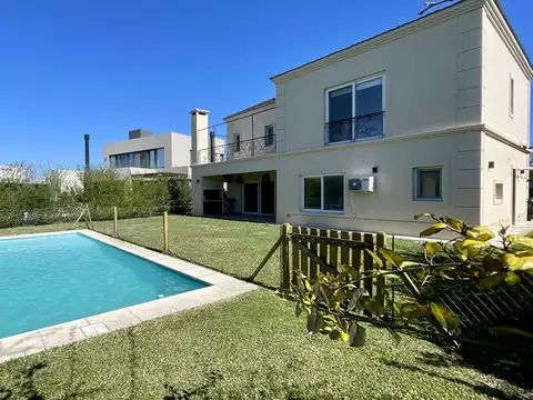 Casa en Venta en Puertos - Barrio Vistas, USD 330.000