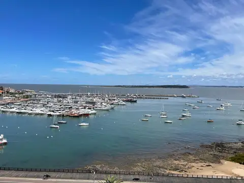 Departamento Penthouse en Venta en puerto Punta del Este