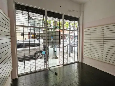 Local Comercial en Alquiler en Arenales y Ayacucho