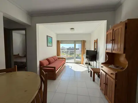 Av. 1 e/ Paseo 138 y 139