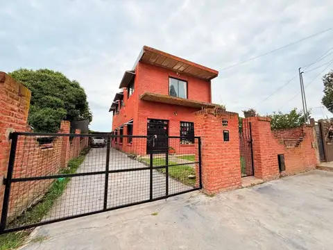 VENTA CHALET 5 AMBIENTES CON PARQUE - APTO CREDITO