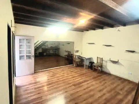 Depto Tipo Casa 2 ambientes con 1 baño