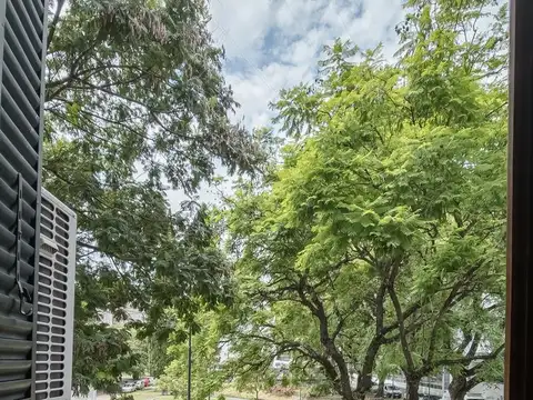 Casa 6 ambientes con 2 baños