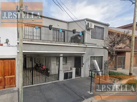 Dpto Ph 4 Amb en Planta Alta c/ Cochera - 122 m² - Ramos Mejia