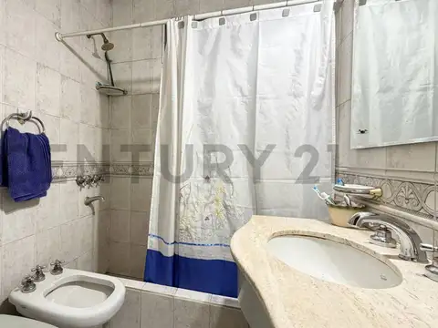 Casa 3 ambientes con 2 baños