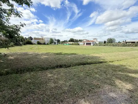 Terreno en Fincas del Alba en Esquina
