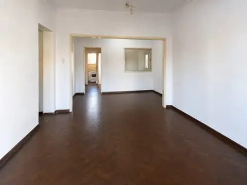 Avenida Rivadavia 10800, Piso 1