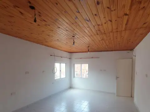 Casa 2 ambientes con 1 baño