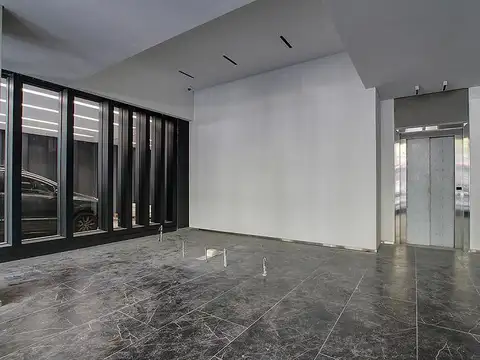 Oficina en Venta con 5 cocheras