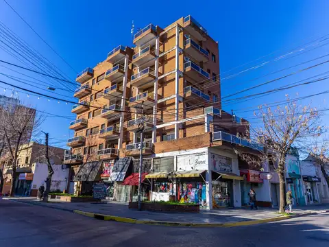 departamento 2 ambientes en venta en lujan centro con terraza Lavalle y mariano moreno