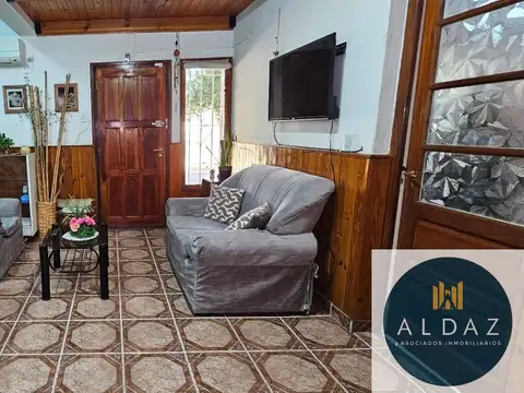 En Venta/Córdoba al 200 Casa  de 3  dormitorios en  Punta Alta.  Apta  para  Crédito