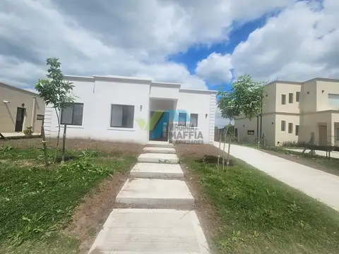 Casa en Alquiler en Pilar Del Este, $ 1.400