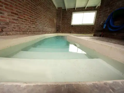 Casa 5 ambientes con 2 baños