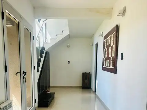 Casa 3 ambientes con 4 baños