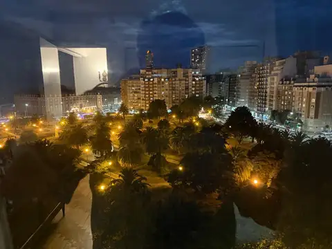 Departamento en Venta en Plaza Colon, USD 90.000