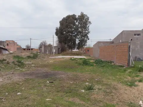 Terreno en Venta 10  mts Fondo