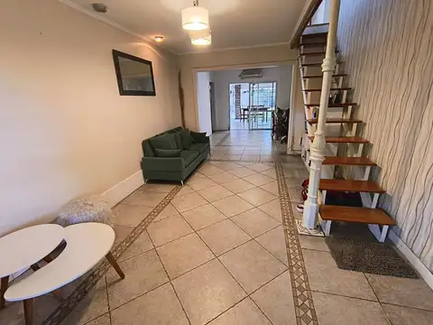 VENTA CASA 4 AMBIENTES PARQUE COCHERA QUILMES