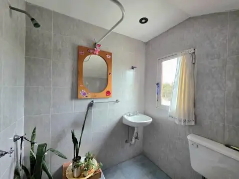 Venta Galpón con local mas vivienda planta alta, sobre avenida Polonia - Mar del Plata