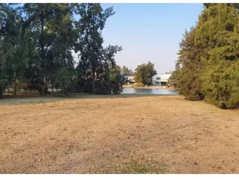 Terreno en Venta en Aldea Lago, USD 500.000