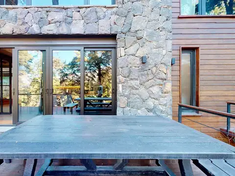 Ruta 82 Lago Gutiérrez, R8400 San Carlos de Bariloche, Patagonia Argentina 100