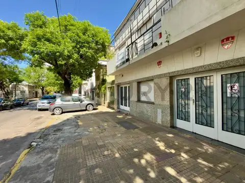 56 e/ 17 y 18 , Piso 0