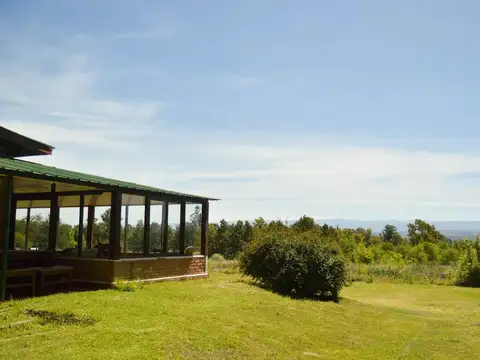 Casa 11 ambientes con 5 baños