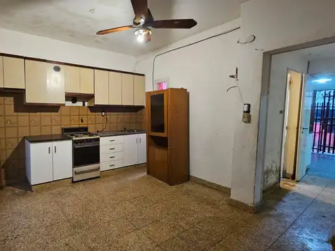 Venta Casa lote propio 166 m2 de 5 ambientes en Villa Lynch
