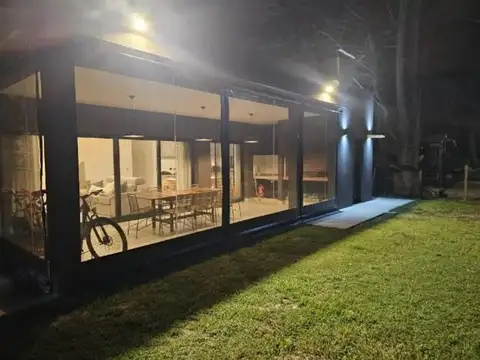 Preciosa Casa en El Bosque C.C. Campana