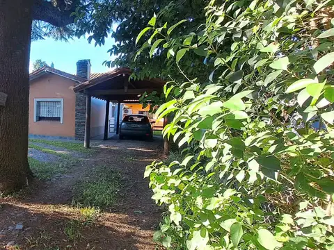 Quinta en Venta con 2 cocheras