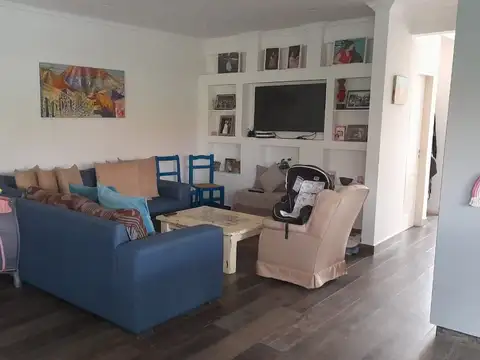 Casa en Alquiler Temporal con 1 cochera