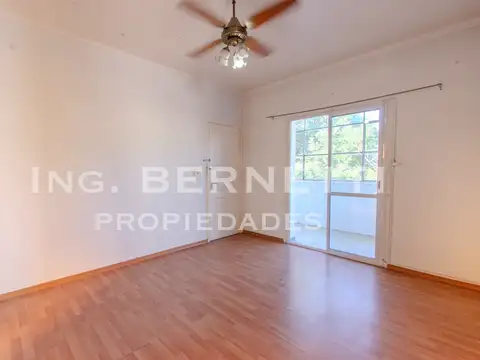 Departamento 3 Ambientes - Tercer Piso - Barrio Gral. San Martín -