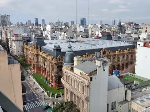 Edificio de oficinas en excelente estado