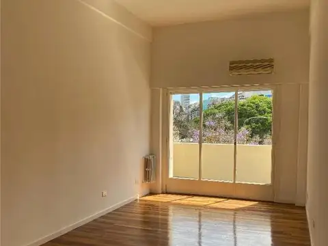 Oficina 2 ambientes con 1 baño