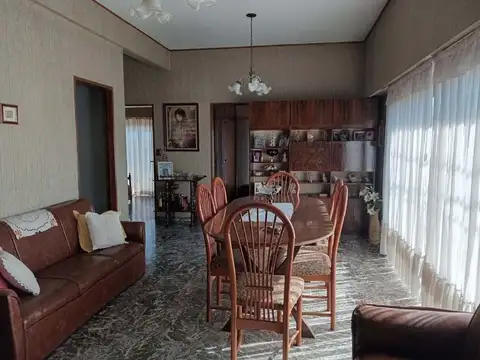 Depto Tipo Casa en Venta 44 años